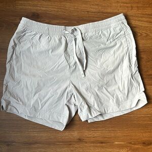 Cuts Clothing Short Athletic Shorts - L